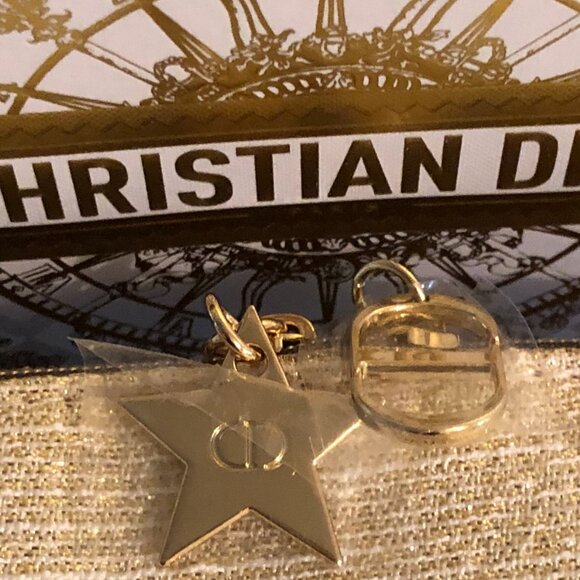 Dior Holiday 2024 Makeup Bag NEW - Picture 2 of 3